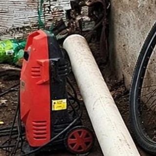 Allanamiento en Corrientes: hallan un boquete oculto y recuperan motos y bicicletas