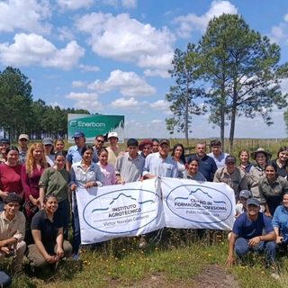 Alumnos de la TSGPA visitaron la Cabaña Doña Magda en Cerro Corá