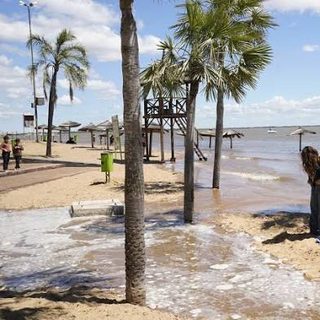 El Paraná ya tapó las playas de Corrientes y avanza sobre las casas del bajo Caridi