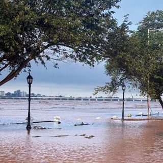 Crece el río Uruguay: evacuados en Libres y Santo Tomé