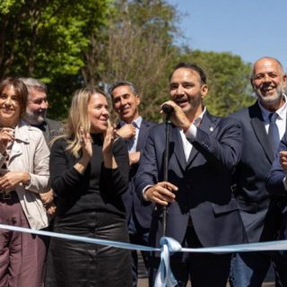 Valdés viaja a París a buscar inversiones para Corrientes