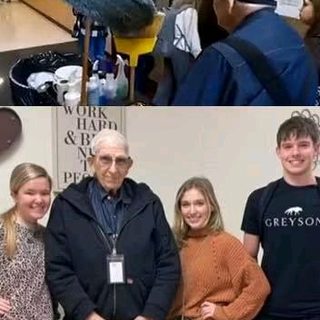Volvió a limpiar aulas a los 80 años y sus alumnos lo sorprendieron