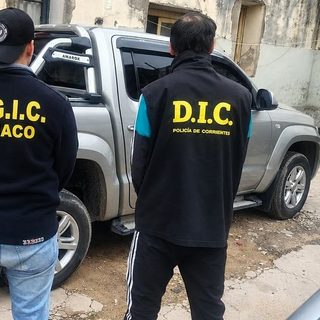 Secuestran una camioneta con pedido de captura por estafa en Corrientes