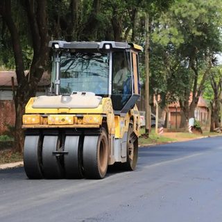Virasoro suma siete cuadras de asfalto en caliente