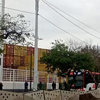 Nuevo parterre en la Costanera: hormigón, plantas y riego