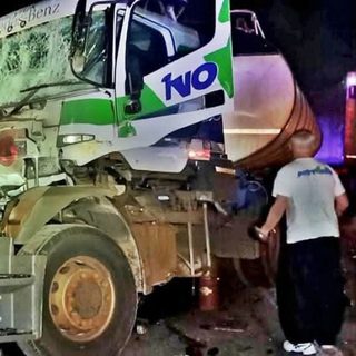 Chocaron dos camiones en la Ruta 14 y hay un herido