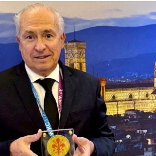 Médico argentino, premiado en Italia por técnica contra el queratocono