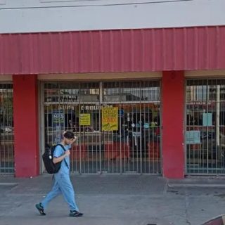 LOS HÍPER Y LOS SUPERMERCADOS NO ABRIERON.