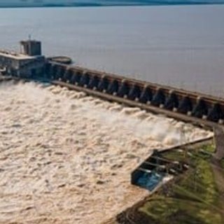 Yacyretá cierra visitas y el paso a Ayolas por la crecida del Paraná