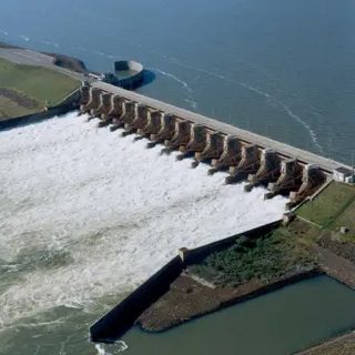 Yacyretá recibió 37% más agua de lo normal en septiembre