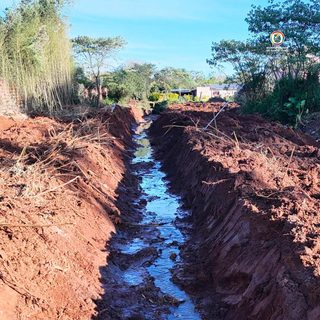 Santo Tomé limpia el arroyo Mbusú antes de las lluvias