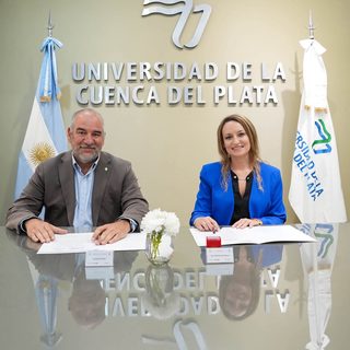 UCP y Municipalidad de Corrientes firman convenio de pasantías