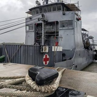 La Armada llega a Corrientes para asistir a los inundados