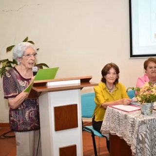 Braña denuncia por ciberacoso a una exdocente y pide medidas judiciales