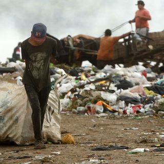 Sin empleo de calidad, la pobreza no bajará, advierten