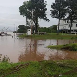 Cierran el paso Alvear-Itaquí por la crecida del río Uruguay