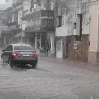 Corrientes: doble alerta por tormentas fuertes el miércoles y el jueves