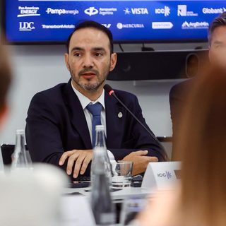 Valdés busca financiamiento por US$ 150 millones para dos obras