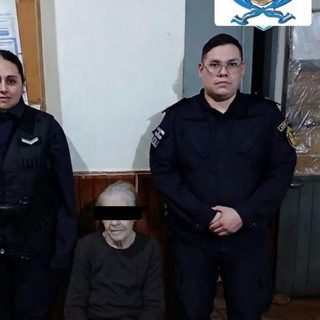 Encontraron desorientada a una anciana y la reunieron con su familia