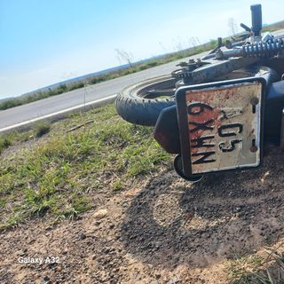 Fallecio un motociclista al chocar con un camión en Ruta 14