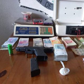 Allanaron un kiosco en Santo Tomé que vendía cocaína y secuestraron municiones