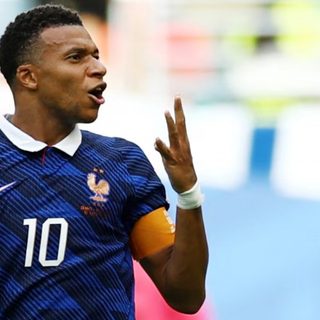 Mbappé desplaza a Messi como máximo goleador histórico
