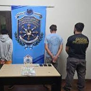 Allanamiento en el barrio San Marcelo: 170 dosis de cocaína y tres demorados