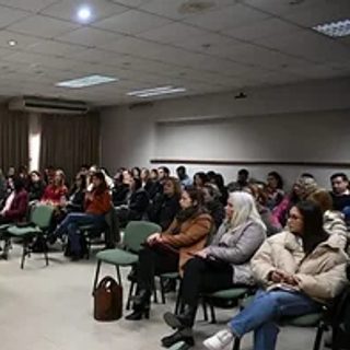 La UNNE capacita a su personal para usar IA propia