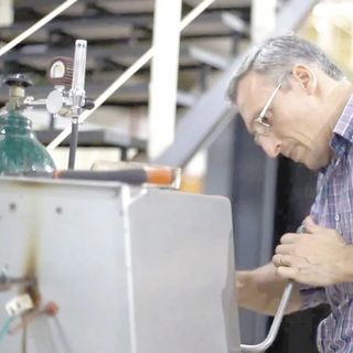 Buscan convertir los palitos de yerba mate en carbón activado