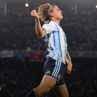 Argentina goleó 4-0 a Bolivia en el Kempes