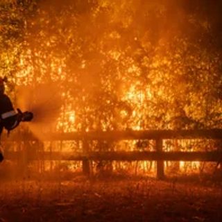 Incendios en Europa dejan 330.000 evacuados en tres países