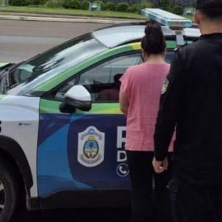Trasladan a Ituzaingó a una mujer acusada de hurtos "mechera"