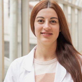 La médica que consigue figuritas del Mundial a chicos con cáncer