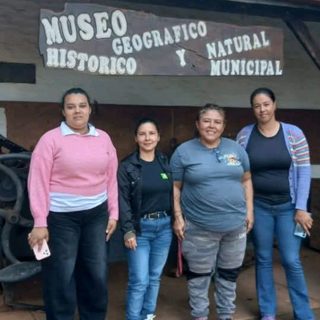 Estudiantes visitaron el Museo Virasoro por un trabajo escolar