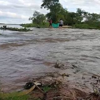 Creciente del Paraná: una familia de Anahí se fue "con lo puesto"