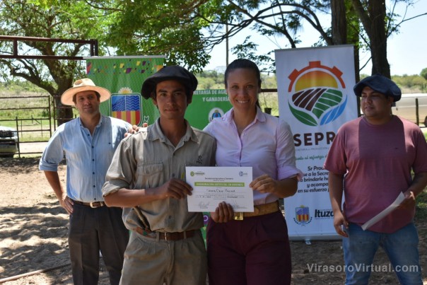 Curso de inseminación artificial en bovinos y siembra de pasturas