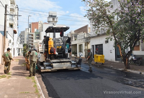 La Provincia reasfaltó la calle San Martín de San Juan a Chaco