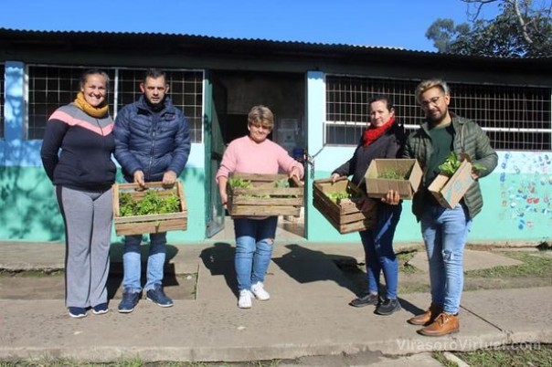 Queremos agradecer al Sr. Ricardo Garay, quien esta mañana donó a los comedores municipales,