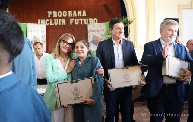 ¡602 alumnos de Santo Tomé ya tienen sus compus nuevas!