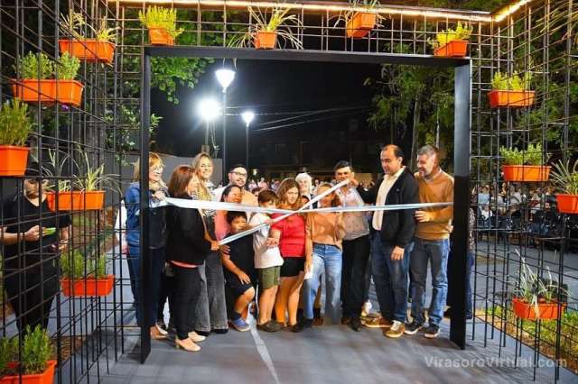 Se inauguró un nuevo espacio público en Virasoro , en pleno centro