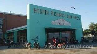 Un menor de 14 años manejaba una moto y chocó contra un camión: está grave