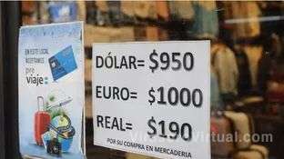 El ataque de Milei al peso hizo subir el blue a $1040