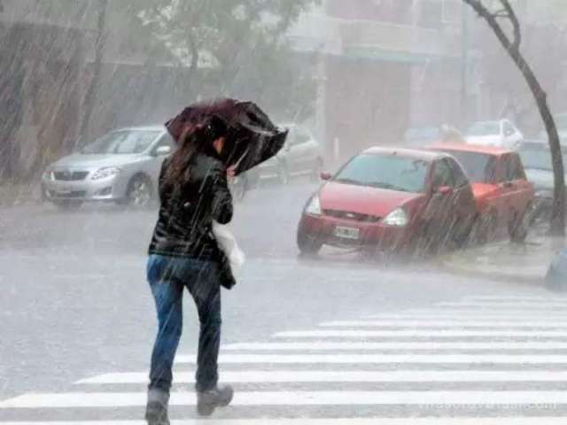 Persiste el alerta por tormentas para Corrientes y varias localidades
