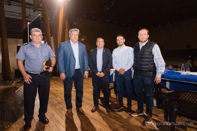 El intendente Juan Pablo Valdés y el viceintendente Emilio Nicolás , participaron de la presentación del nuevo sistema
