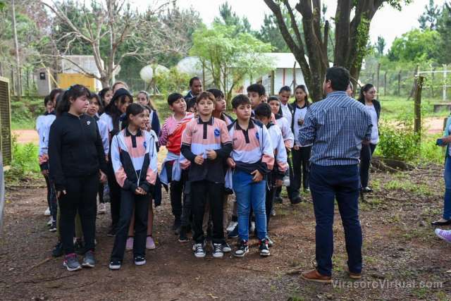 Los alumnos del Instituto “Jorge Luis Borges” y de la Escuela N 311 visitaron