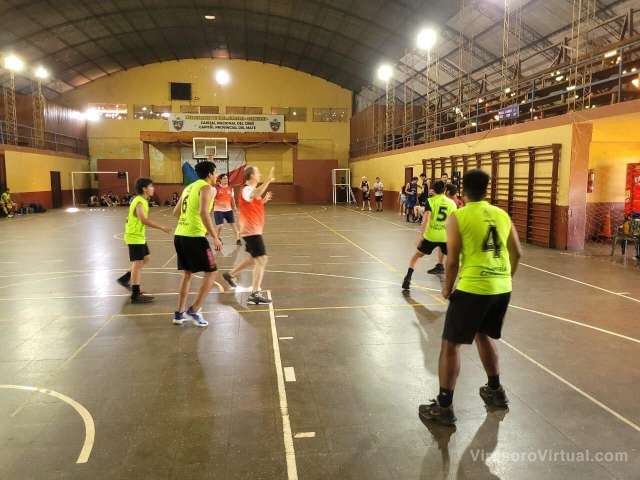 El mal tiempo postergó algunas actividades deportivas programadas el fin de semana, pero la Liga de Voley se desarrolló norma