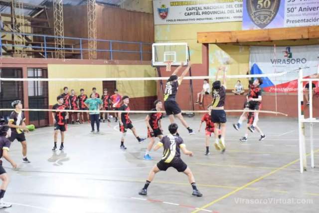 #Deportes :  Ayer culminó la #LigaDeVoley zona B, donde participaron equipos de Virasoro en damas y caballeros