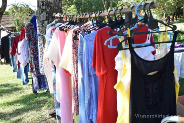 FeriaMunicipal :A puro sol en plaza San Martín se desarrolla la anteúltima Feria Municipal