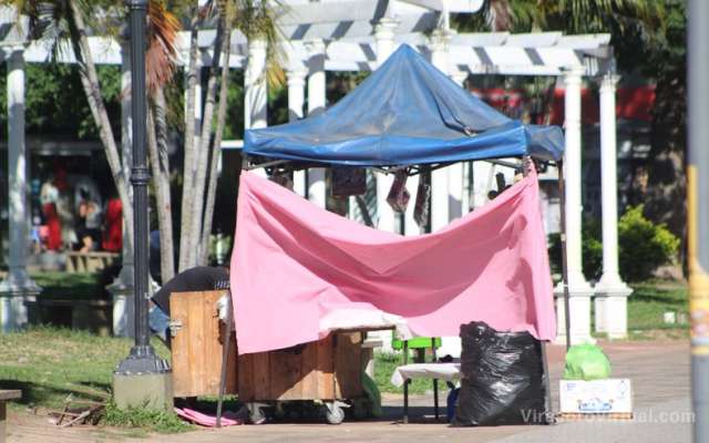 Al menos 60 manteros  que vendían en Peatonal Junin no tenían permisos