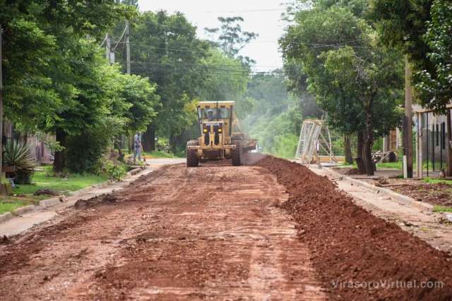 Continúan los trabajos de las máquinas por diferentes puntos de la ciudad!